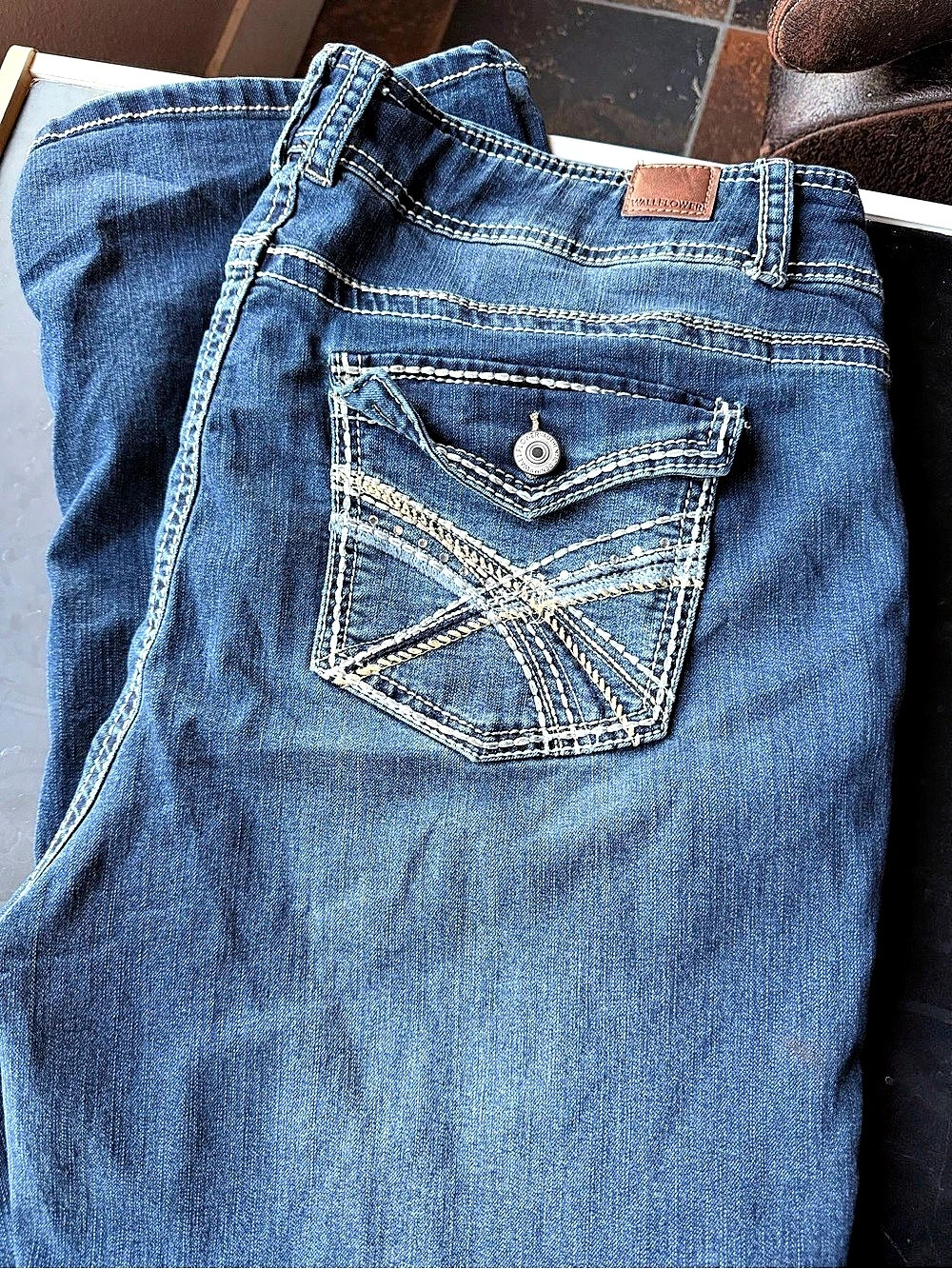 WallFlower The Luscious Curvy Bootcut Jeans Blue Waist 20